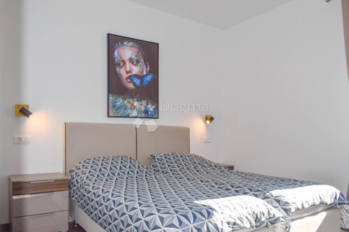 Thumbnail 6359835 - 17