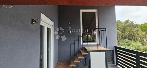 Thumbnail 6359836 - 4