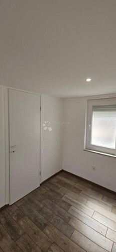 Thumbnail 6359836 - 11