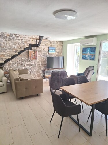 Thumbnail 6359844 - 4