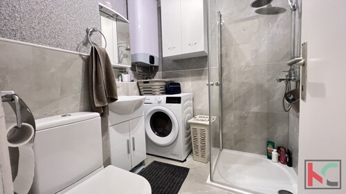 Thumbnail 6359851 - 5