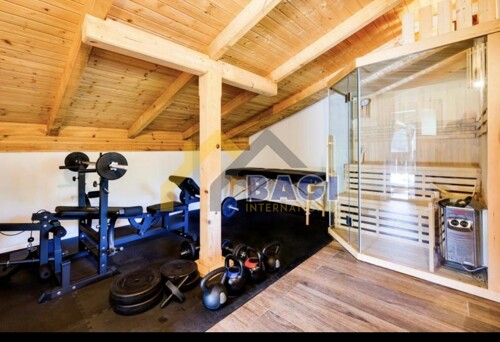 Thumbnail 6359853 - 11