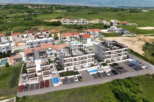 Pretprodaja, Penthouse, krovna terasa+bazen, 97,05m2