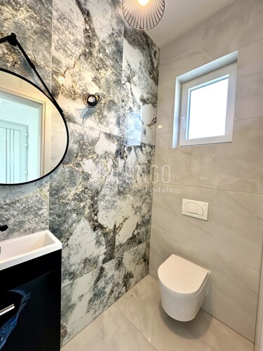 Thumbnail 6359899 - 11