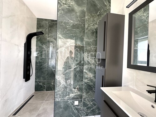 Thumbnail 6359899 - 13