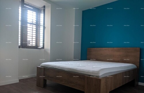 Kuća Prekrasna renovirana kuća s pogledom i poslovnim prostorom