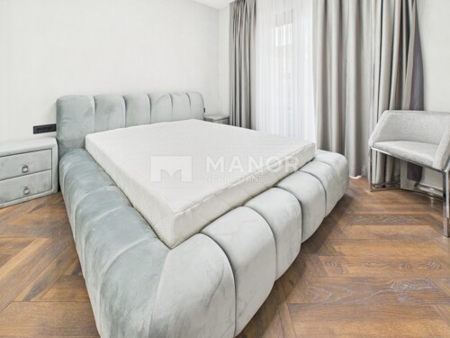 Thumbnail 6359930 - 12