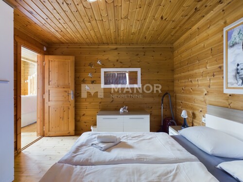 Thumbnail 6359937 - 10