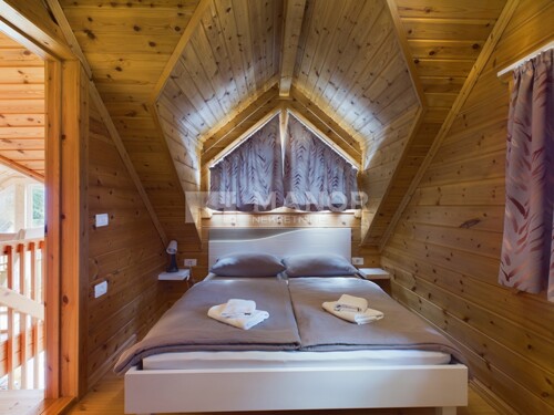 Thumbnail 6359937 - 16