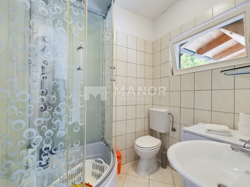 Thumbnail 6359937 - 25