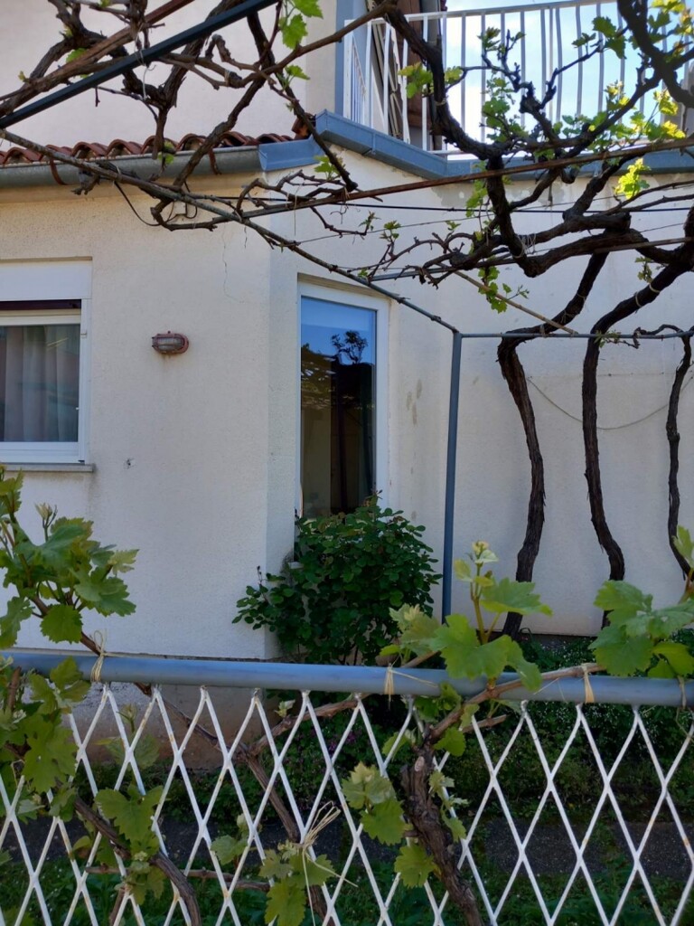 Image 6359986 - 9