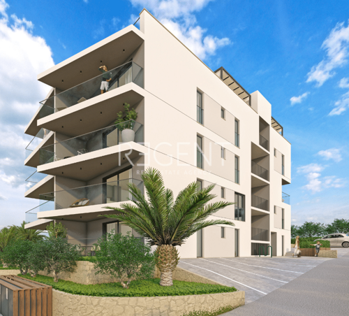 Trogir, Okrug Gornji – Jednosobni stan s balkonom 34 m2, novogradnja