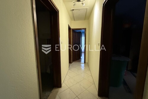 Thumbnail 6360121 - 5