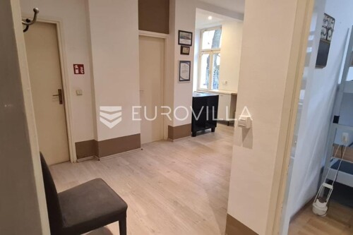 Thumbnail 6360124 - 3