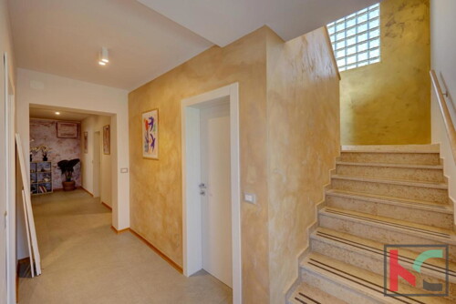 Thumbnail 6360128 - 13