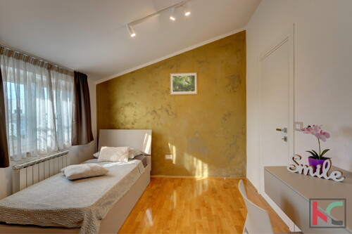 Thumbnail 6360128 - 21