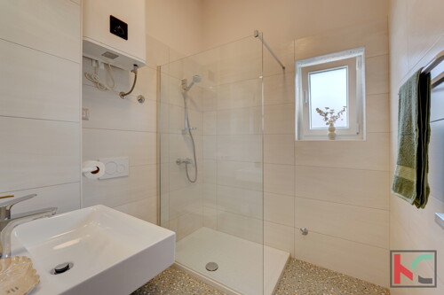 Thumbnail 6360128 - 20