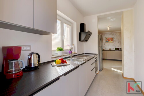 Thumbnail 6360128 - 4