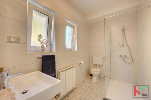 Thumbnail 6360128 - 11