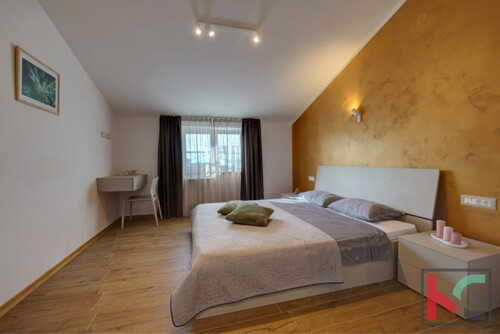 Thumbnail 6360128 - 14