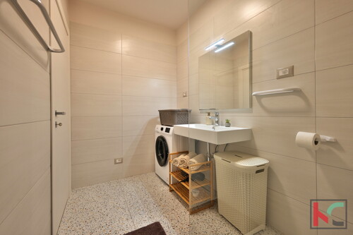 Thumbnail 6360128 - 8