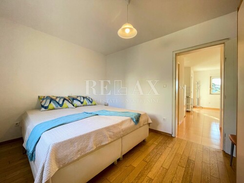 Thumbnail 6360152 - 10