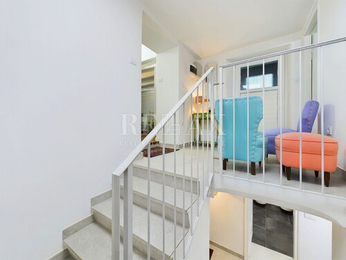 Thumbnail 6360153 - 25