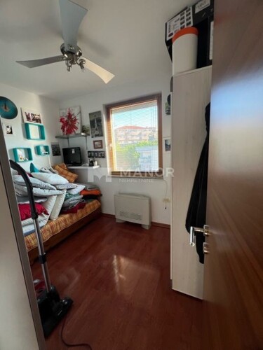 Thumbnail 6360159 - 6