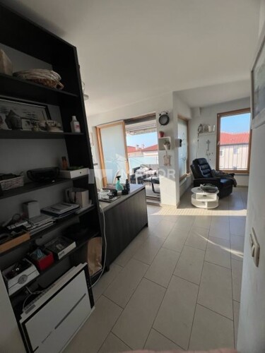 Thumbnail 6360159 - 3