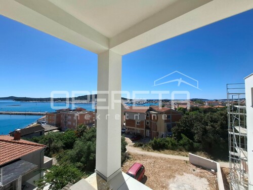 Thumbnail 6360269 - 4