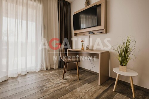 Thumbnail 6360288 - 3