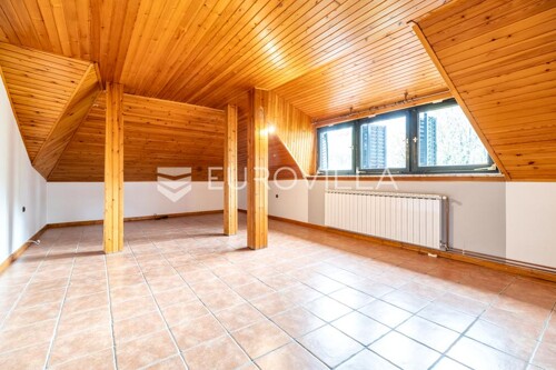 Thumbnail 6360302 - 12