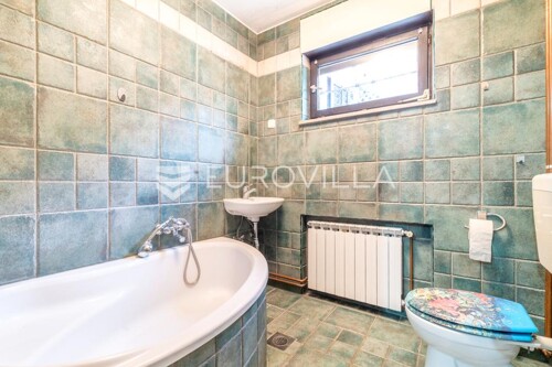 Thumbnail 6360302 - 3