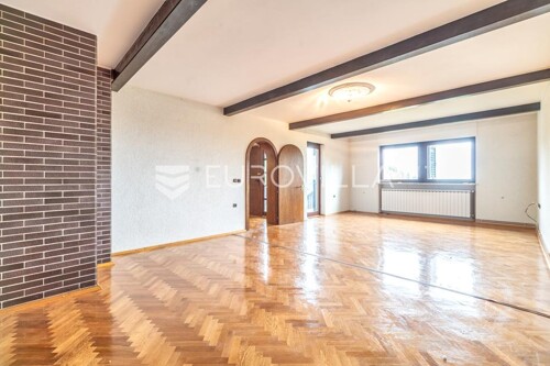 Thumbnail 6360302 - 6