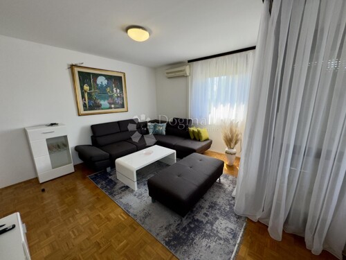 Dubrava, Prekrasan dvosoban stan, Prvi najam