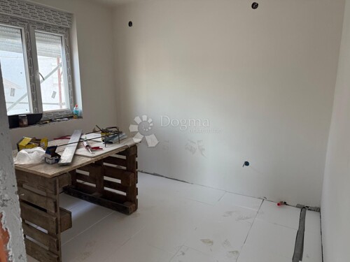 Thumbnail 6360305 - 4