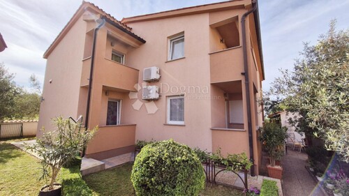 Kuća s 4 apartmana + garaža ! blizina Fažane !