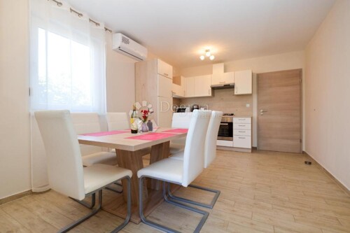 Thumbnail 6360306 - 8