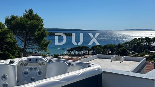 OTOK RAB, BANJOL - Luksuzni PENTHOUSE s 360° pogledom