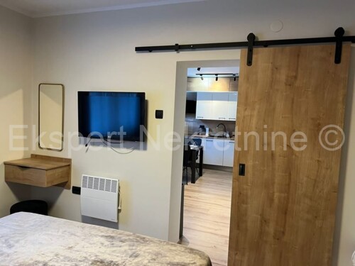 Thumbnail 6360379 - 9