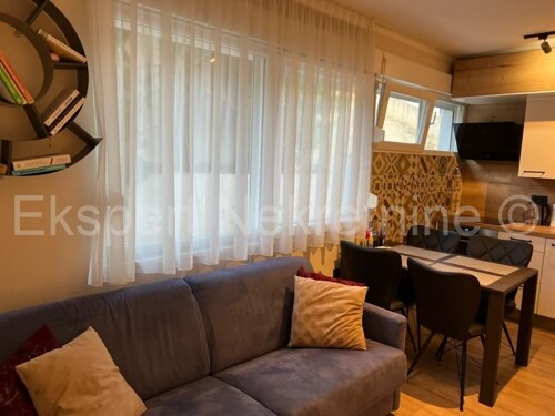 Split, Gripe, jednosoban stan 31 m2 na prvom katu zgrade, renoviran