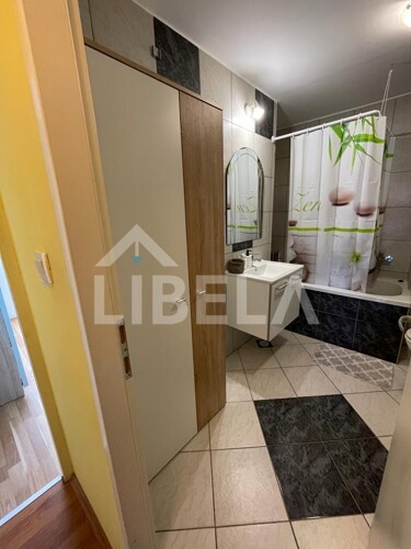 Thumbnail 6360383 - 9