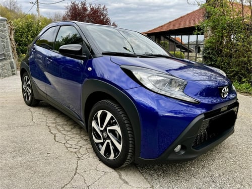 Toyota Aygo X Automatik X Pulse Klima Kamera Led samo 8000 km Toyota Garancija