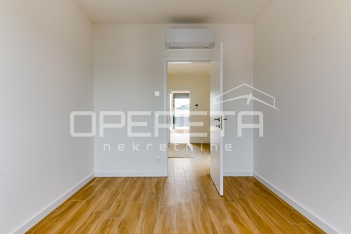 Thumbnail 6360662 - 11