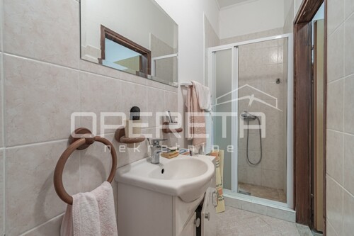 Thumbnail 6360664 - 9