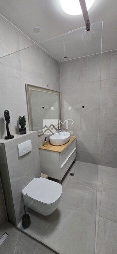 Thumbnail 6360681 - 11