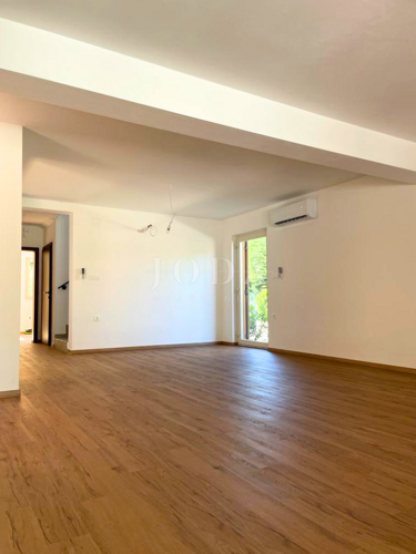 Thumbnail 6360738 - 12