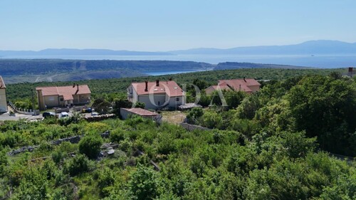 Thumbnail 6360740 - 4