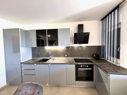 Thumbnail 6360742 - 11