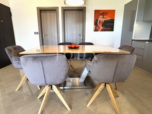 Thumbnail 6360742 - 9